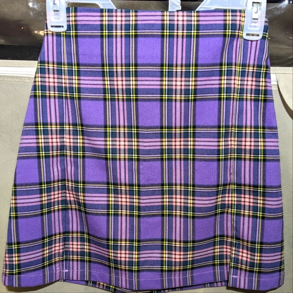 J.Galt Skits size S color purple with line yellow pink.